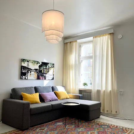 Art Deco Flat In Punavuori, High Ceilings & Lift Apartment Helsinki