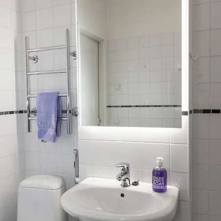 Apartment Art Deco Flat In Punavuori, High Ceilings & Lift *