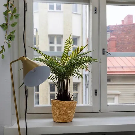 Art Deco Flat In Punavuori, High Ceilings & Lift *