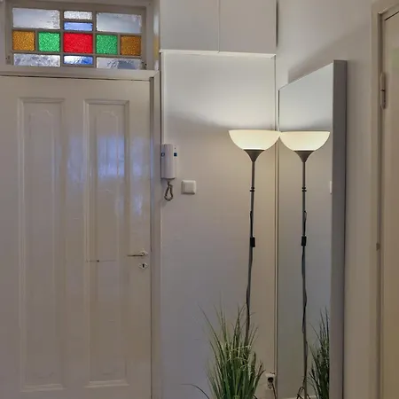 Apartment Art Deco Flat In Punavuori, High Ceilings & Lift Helsinki