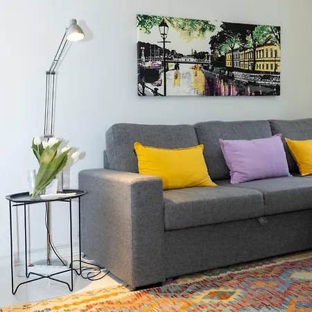 Art Deco Flat In Punavuori, High Ceilings & Lift * Helsinki